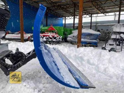 Отвал для уборки снега на ременные трактора